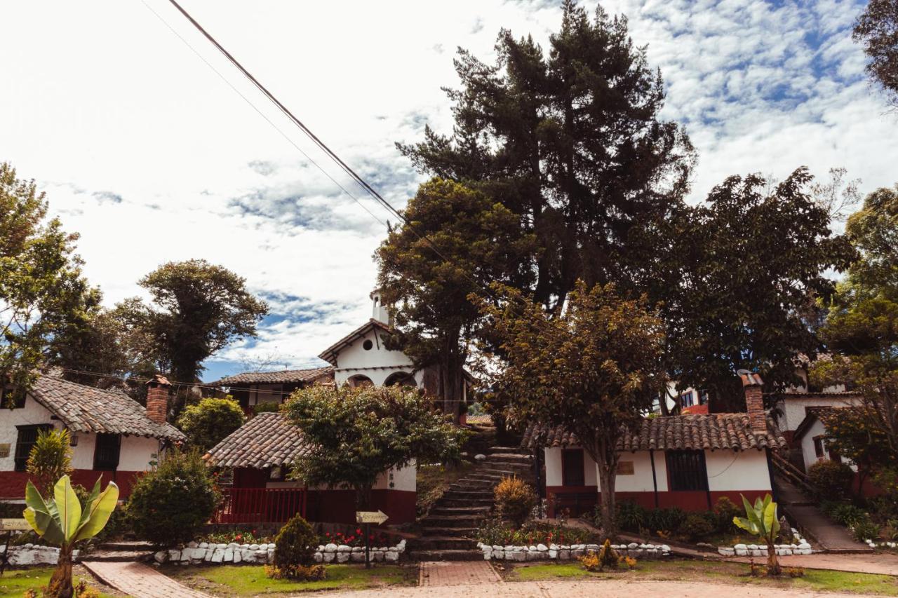 Hotel Y Centro De Convenciones Pueblito De Yerbabuena Paraiso Natural Chía Dış mekan fotoğraf