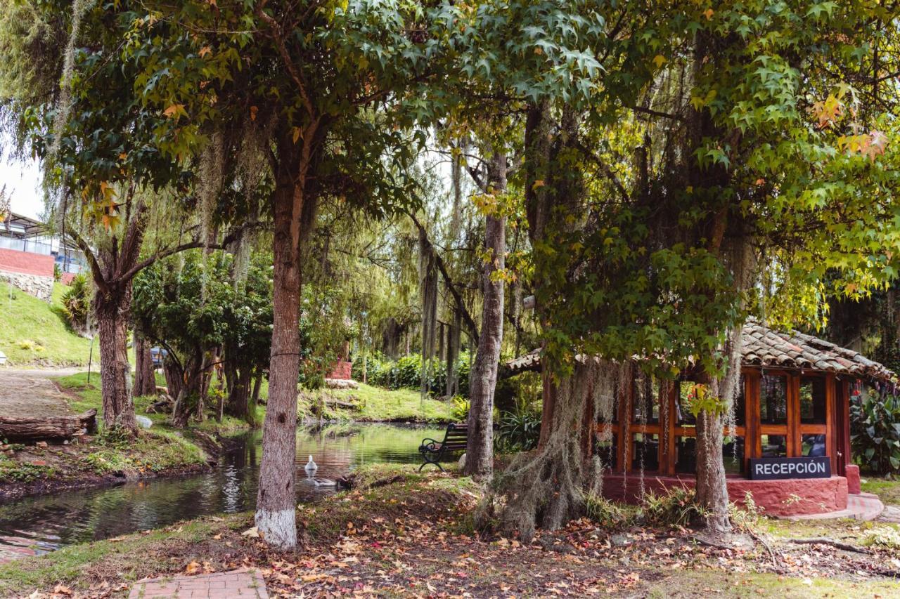 Hotel Y Centro De Convenciones Pueblito De Yerbabuena Paraiso Natural Chía Dış mekan fotoğraf